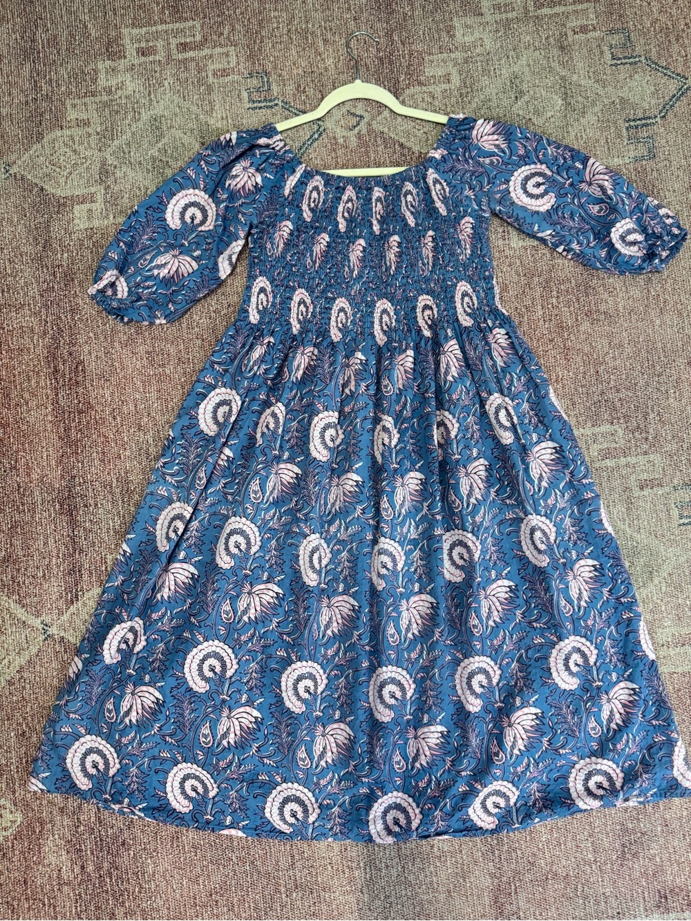 Super soft high quality cotton floral ruched bodice puff sleeve midi dress med